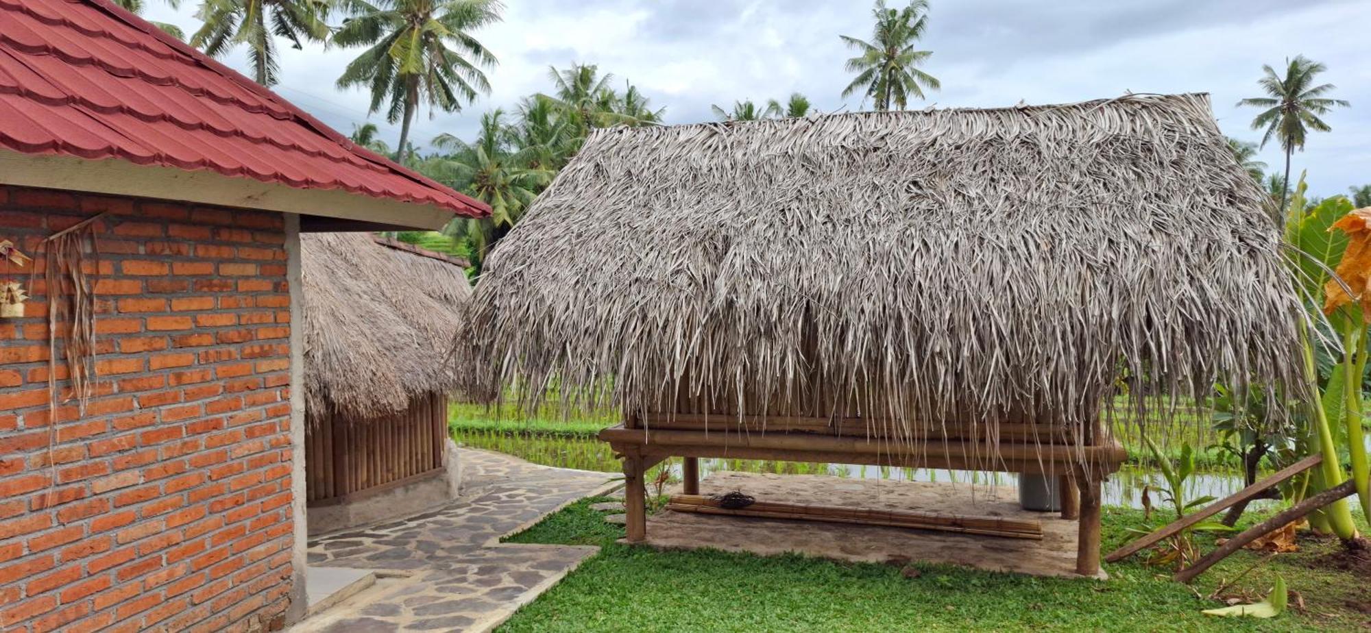 Uma Nirmala Aling-Aling Hotel Singaraja Exterior foto