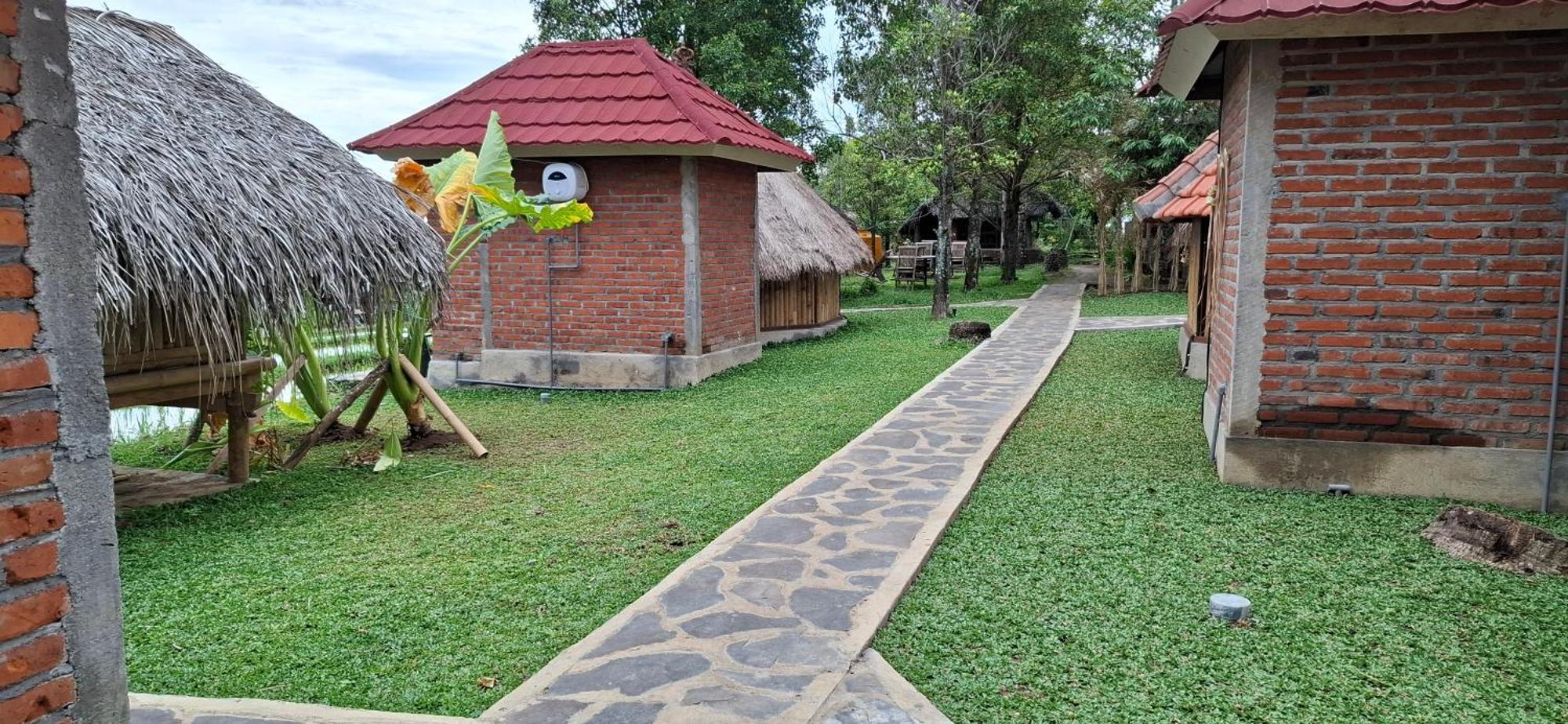 Uma Nirmala Aling-Aling Hotel Singaraja Exterior foto