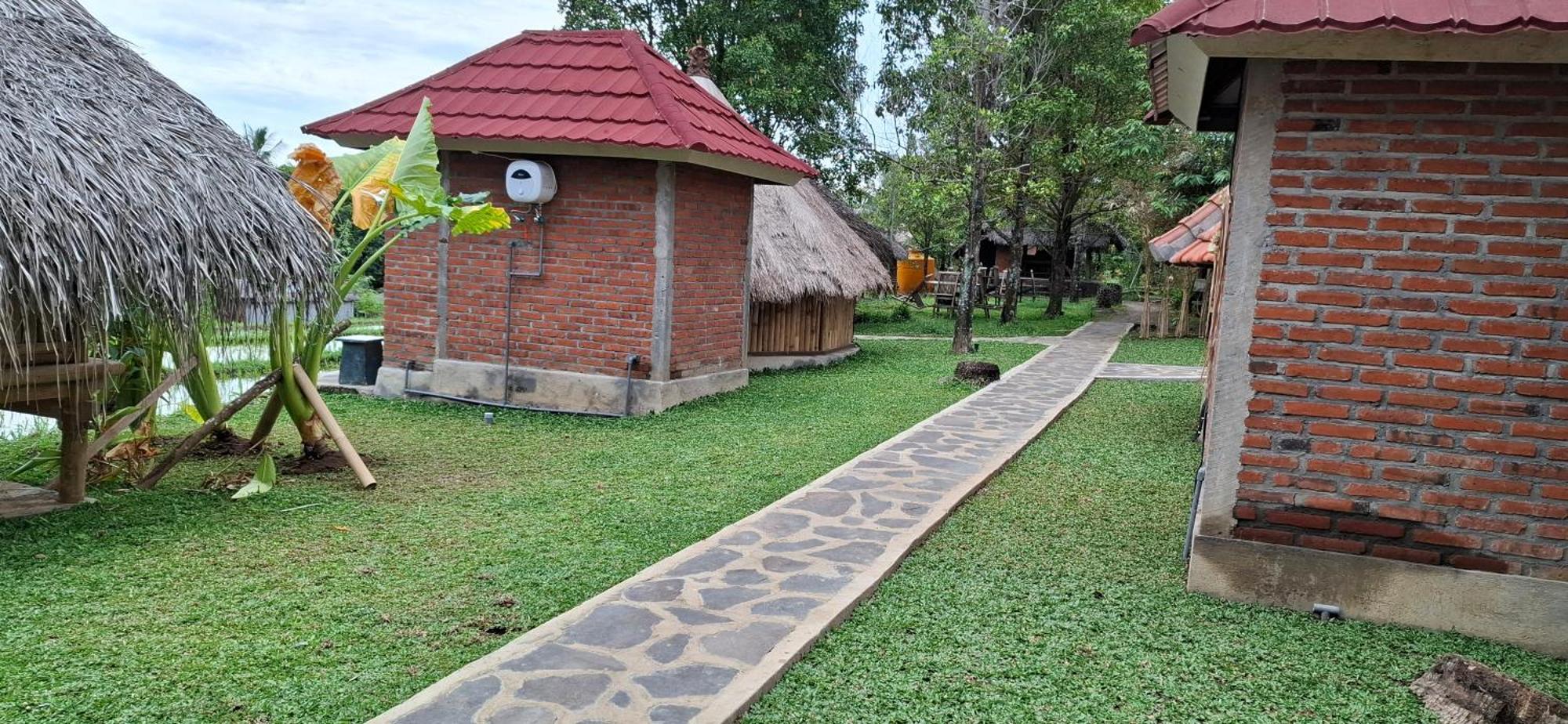 Uma Nirmala Aling-Aling Hotel Singaraja Exterior foto