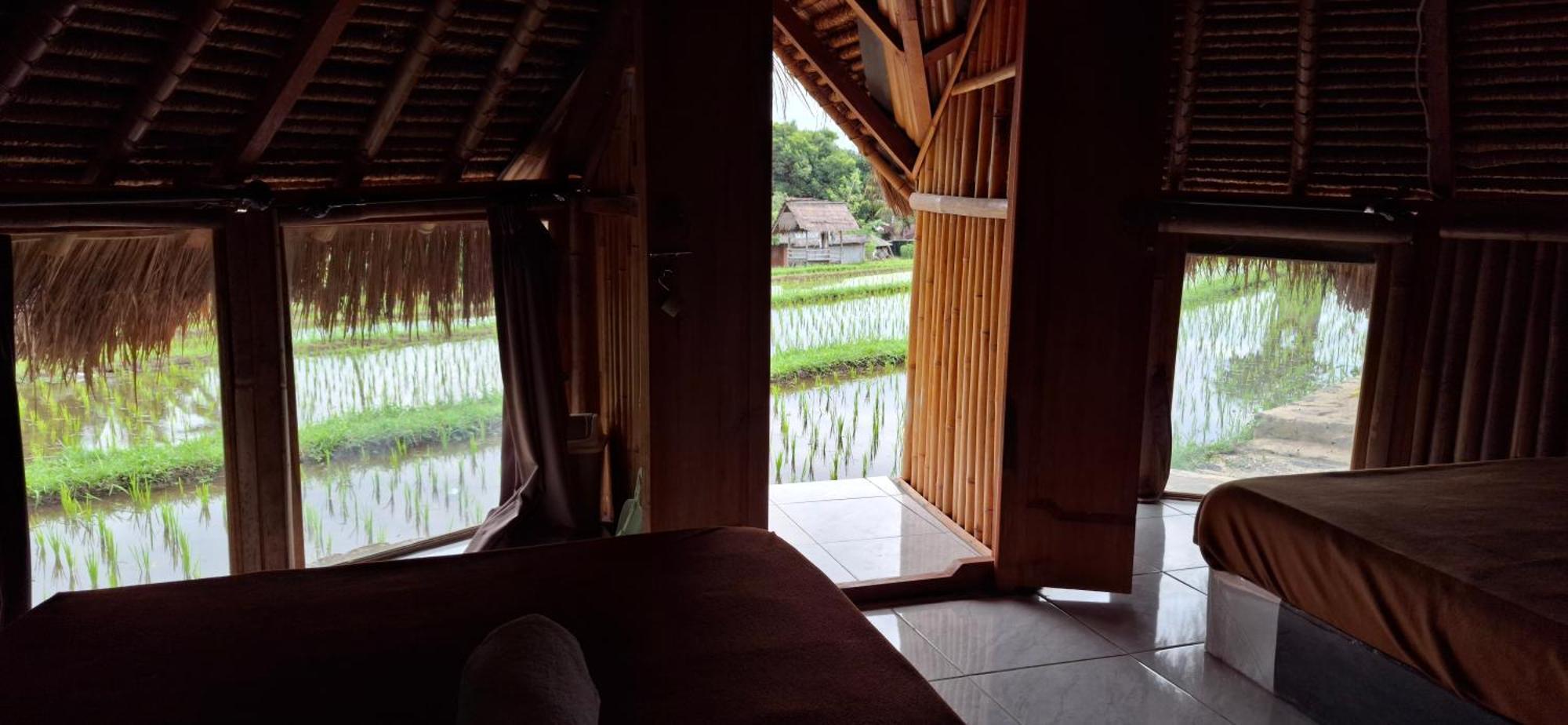 Uma Nirmala Aling-Aling Hotel Singaraja Exterior foto