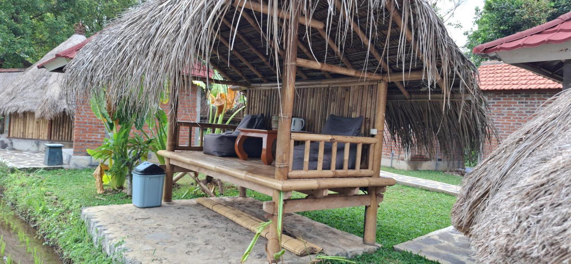 Uma Nirmala Aling-Aling Hotel Singaraja Exterior foto