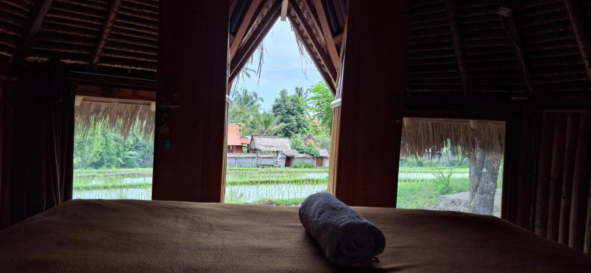 Uma Nirmala Aling-Aling Hotel Singaraja Exterior foto