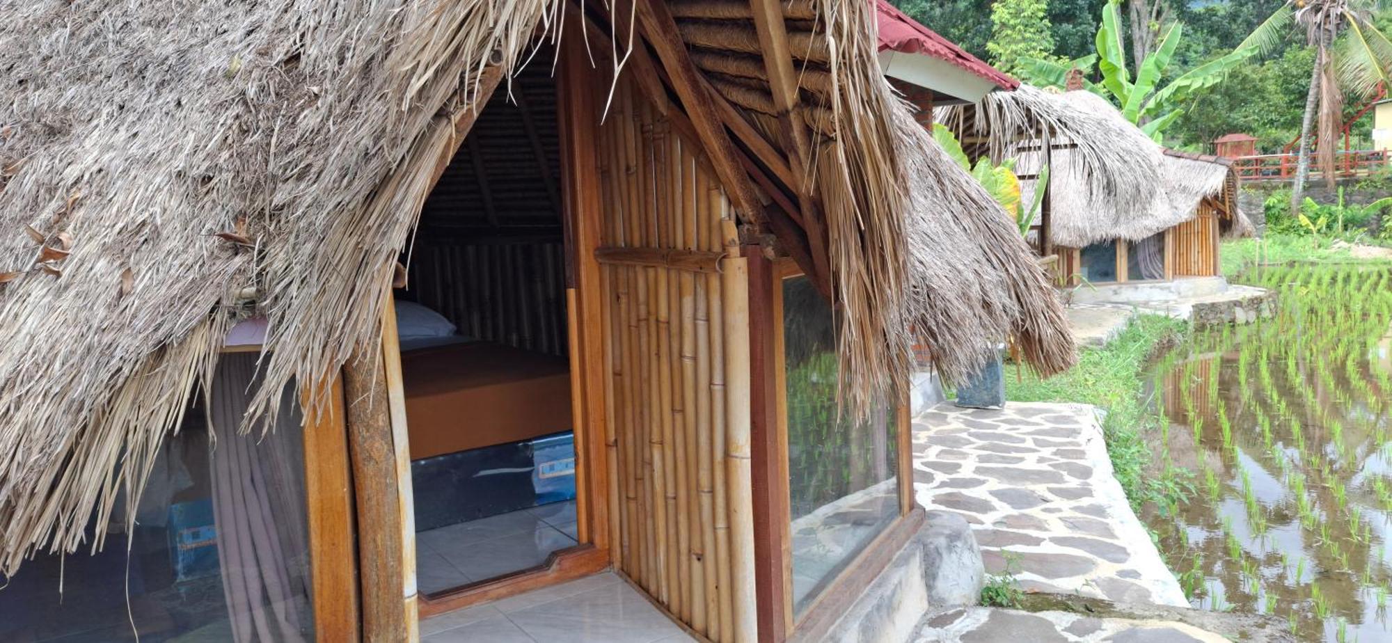 Uma Nirmala Aling-Aling Hotel Singaraja Exterior foto