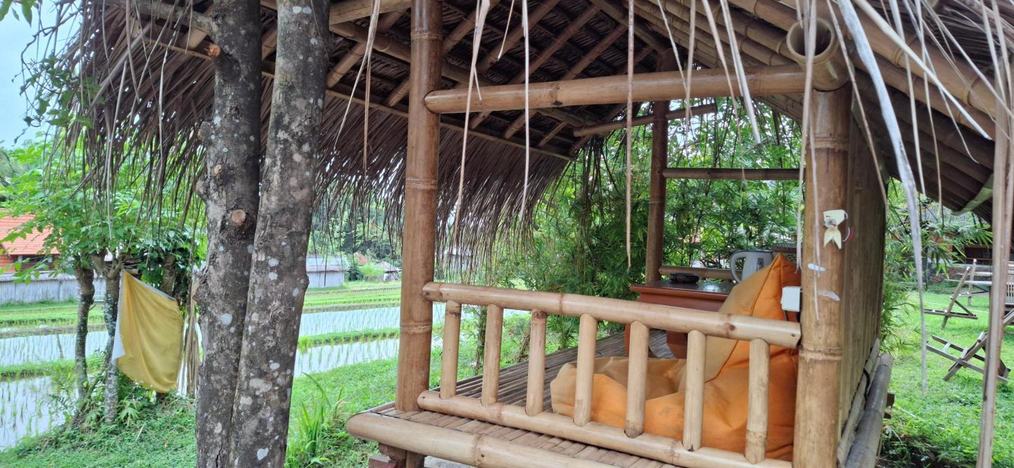 Uma Nirmala Aling-Aling Hotel Singaraja Exterior foto